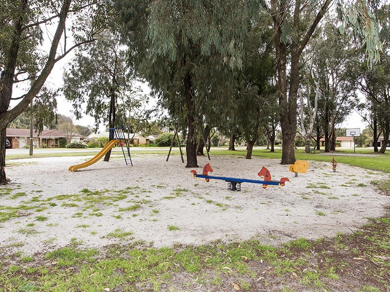 20 Lachlan Way, Bibra Lake WA 6163