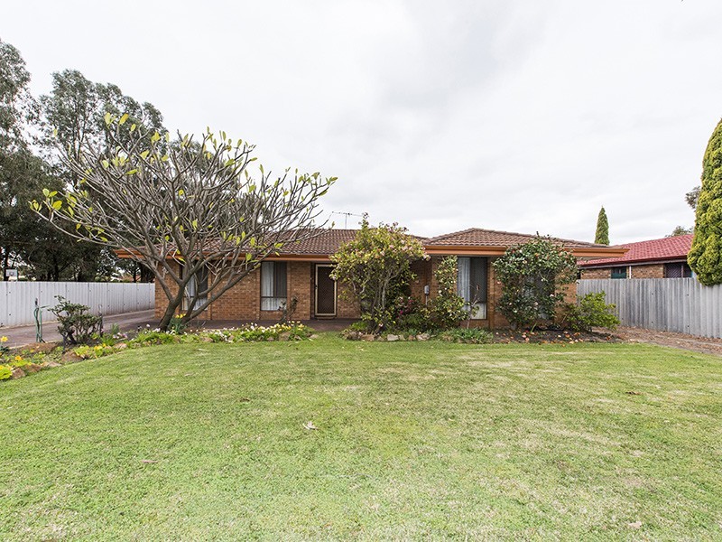20 Lachlan Way, Bibra Lake WA 6163