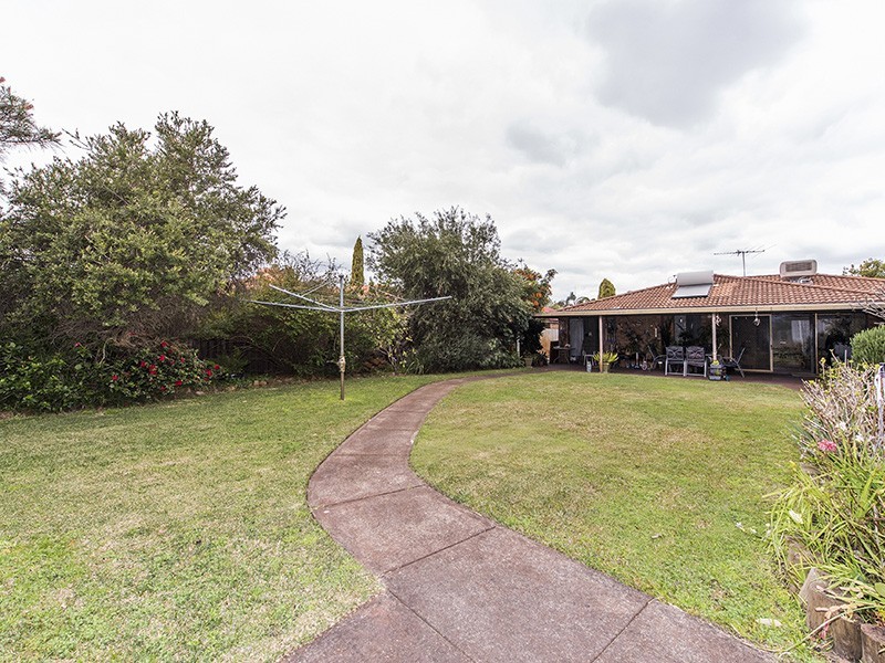 20 Lachlan Way, Bibra Lake WA 6163