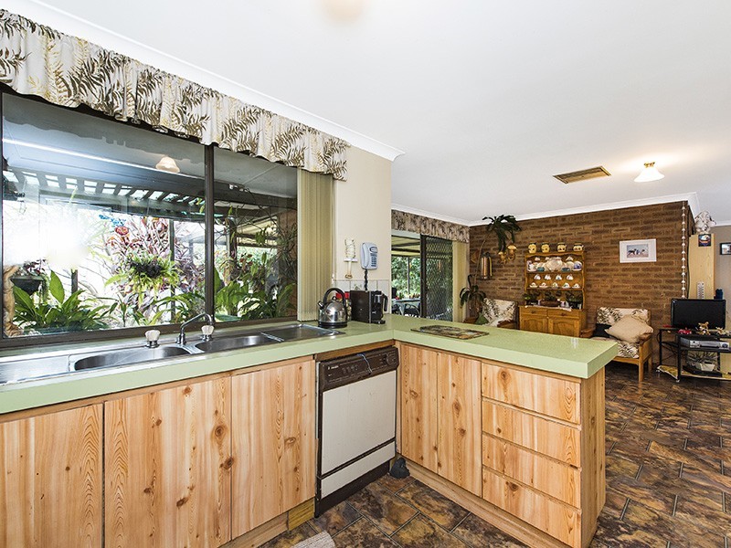 20 Lachlan Way, Bibra Lake WA 6163