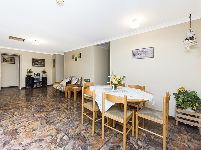 20 Lachlan Way, Bibra Lake WA 6163