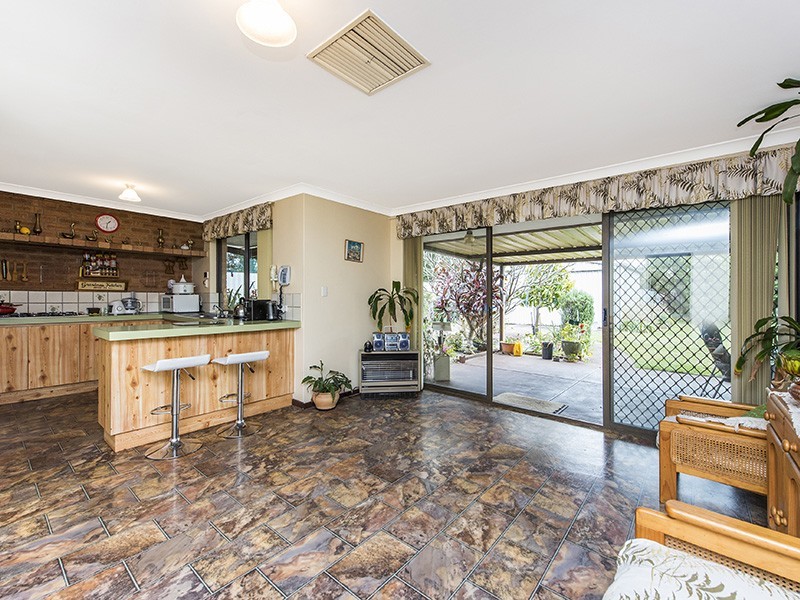 20 Lachlan Way, Bibra Lake WA 6163