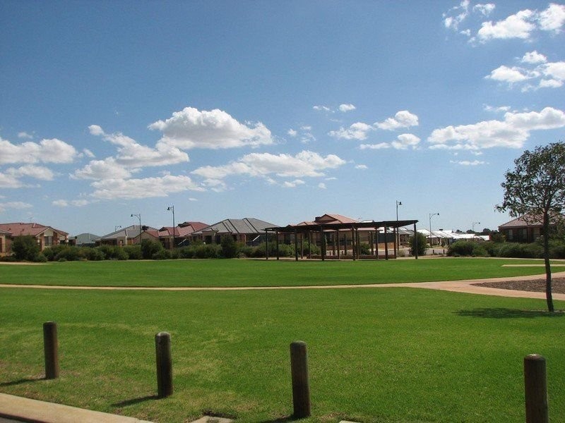 Lot 679 Plaistowe Boulevard, Byford WA 6122