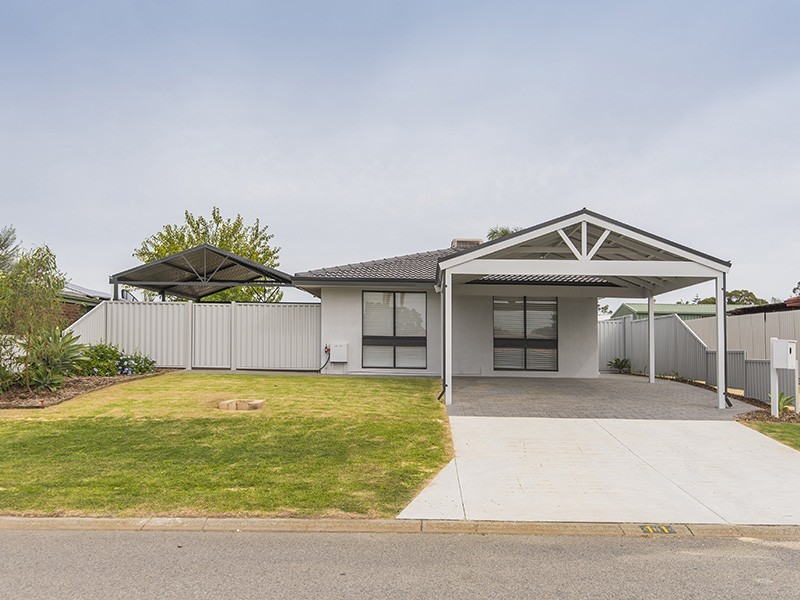 11 Meagher Way, Beechboro WA 6063