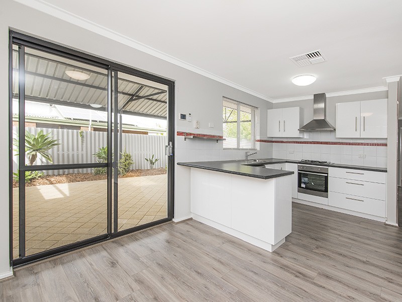 11 Meagher Way, Beechboro WA 6063
