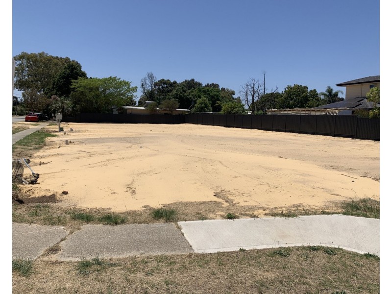 11 Salisbury Road / Victoria Parade, Midvale WA 6056