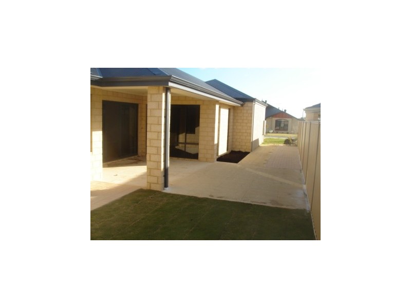16 Coles St, Byford WA 6122