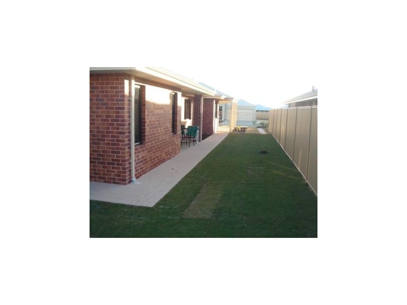 12 Coles St, Byford WA 6122