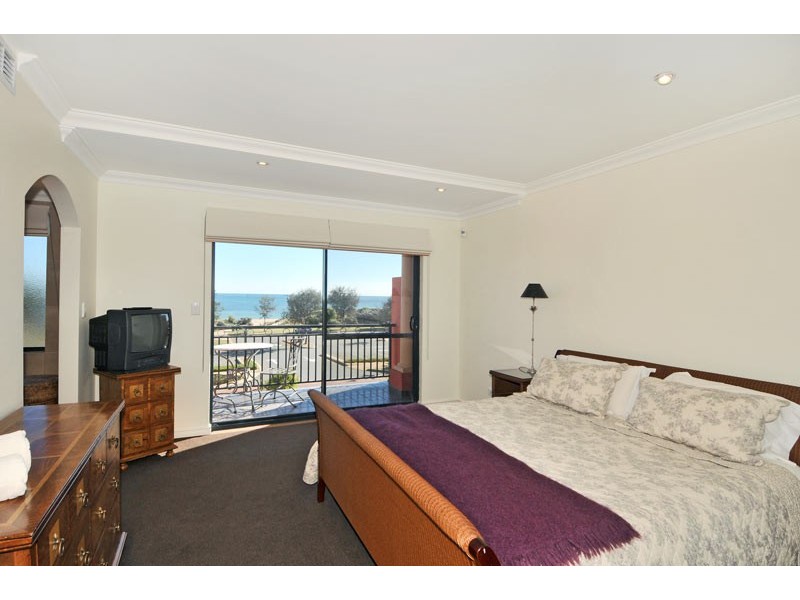 3/34 Village Mews, Wannanup WA 6210