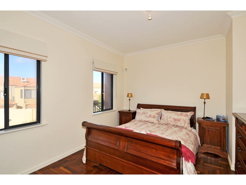 3/34 Village Mews, Wannanup WA 6210