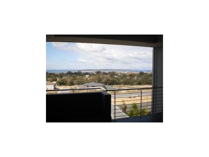 24 caspian drive, Wannanup WA 6210