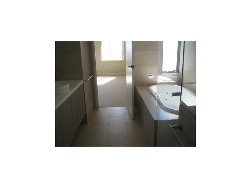 24 caspian drive, Wannanup WA 6210