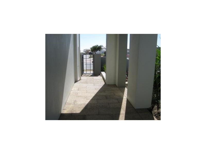 24 caspian drive, Wannanup WA 6210