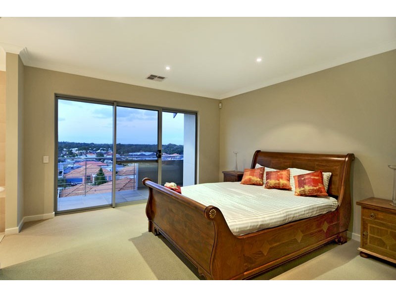 1/26 Caspian Drive, Mandurah WA 6210