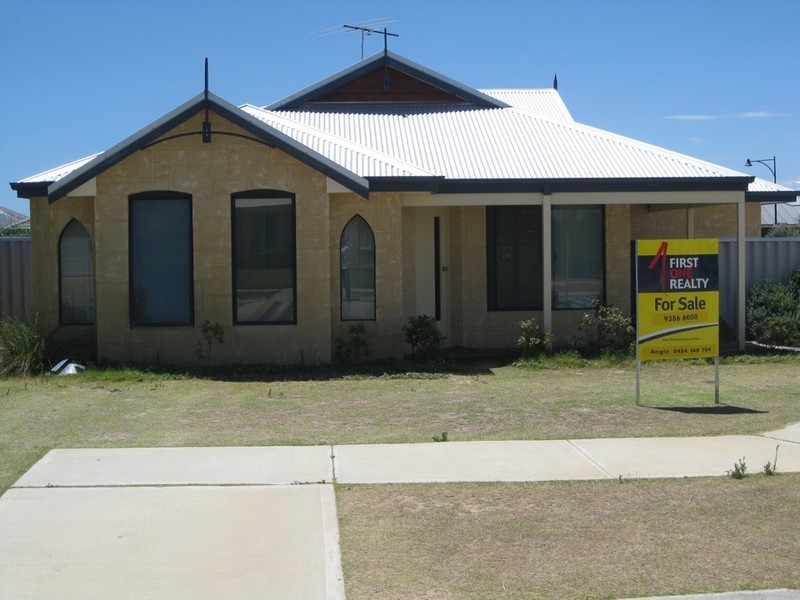 40 Almond Avenue, Shoalwater QLD 4702