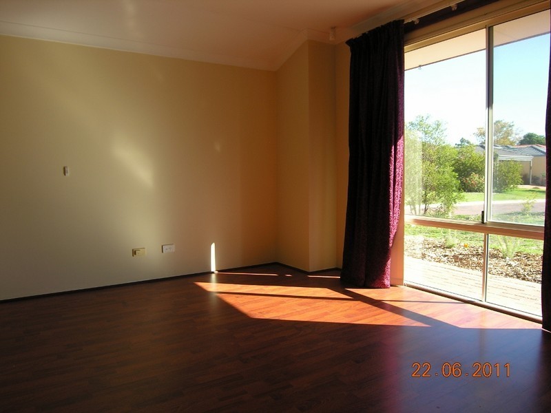 28 Elson Way, Cloverdale WA 6105