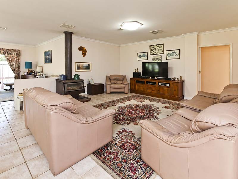 70 Forsyth Place, Chidlow WA 6556