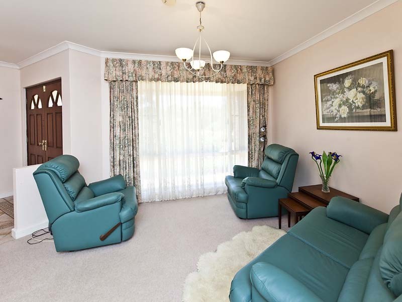 70 Forsyth Place, Chidlow WA 6556