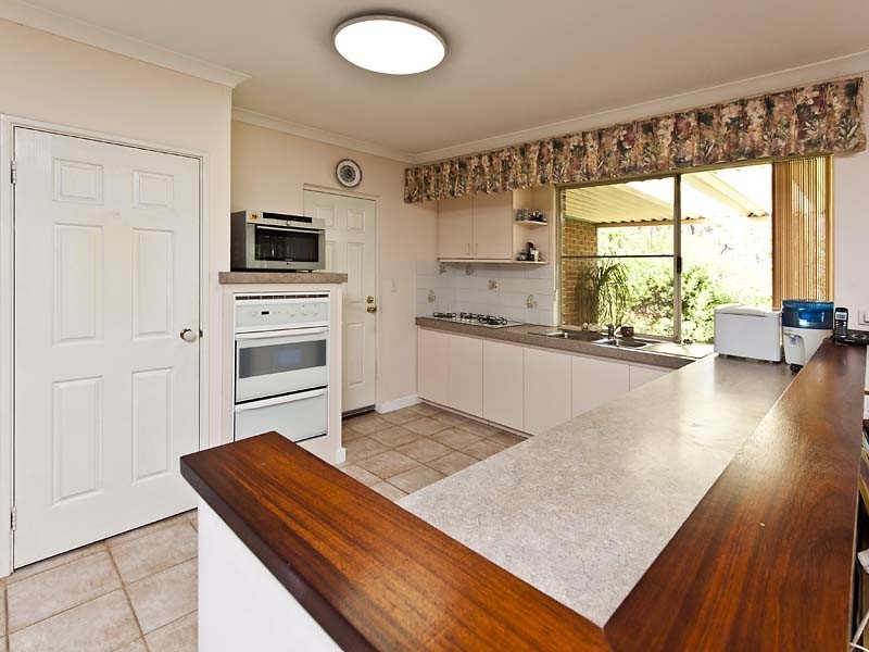 70 Forsyth Place, Chidlow WA 6556