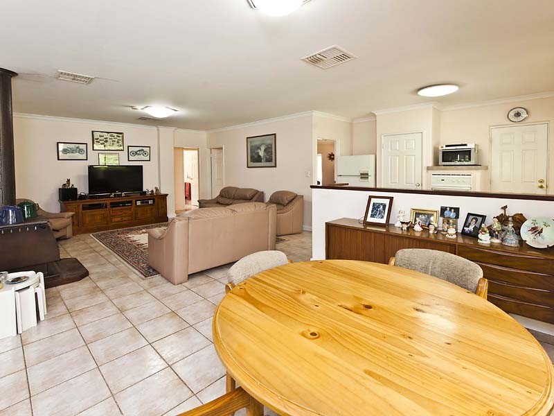 70 Forsyth Place, Chidlow WA 6556