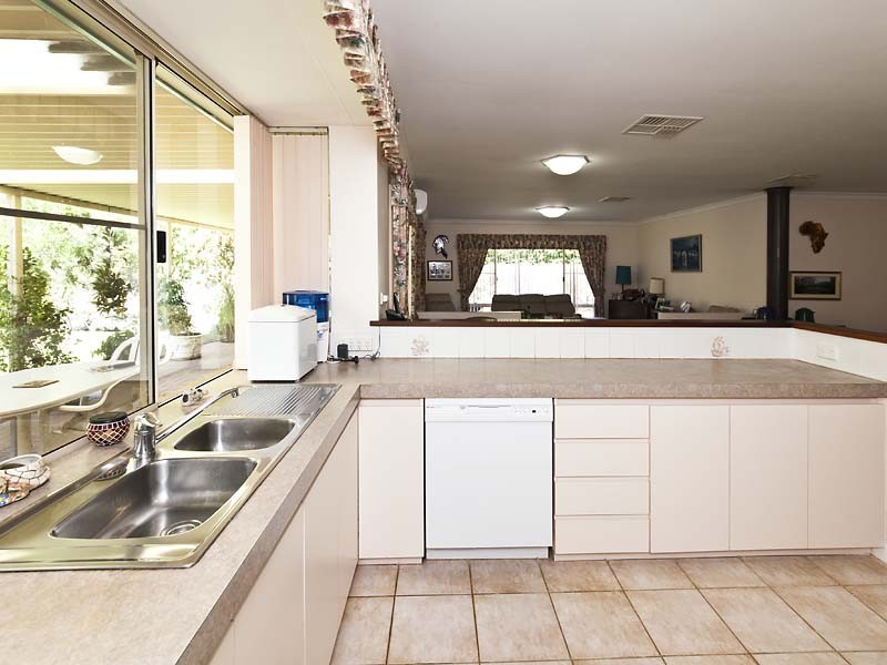 70 Forsyth Place, Chidlow WA 6556