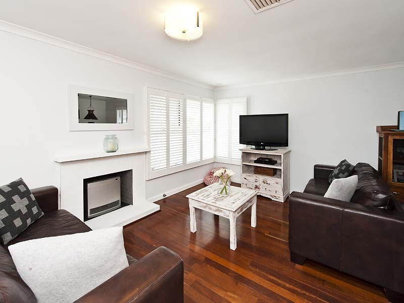 60 Malvolio Road, Coolbellup WA 6163