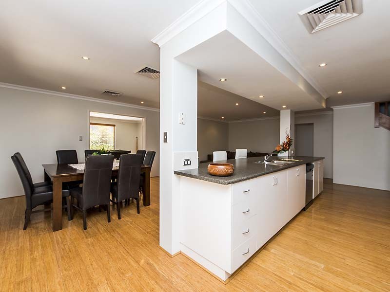 23 Leichhardt Crossing, Hammond Park WA 6164