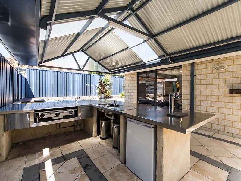 23 Leichhardt Crossing, Hammond Park WA 6164