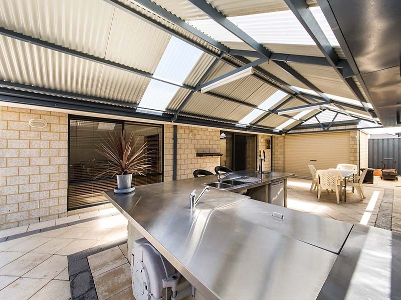 23 Leichhardt Crossing, Hammond Park WA 6164