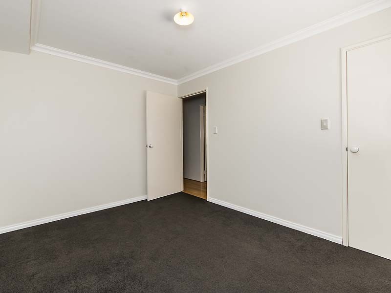 23 Leichhardt Crossing, Hammond Park WA 6164