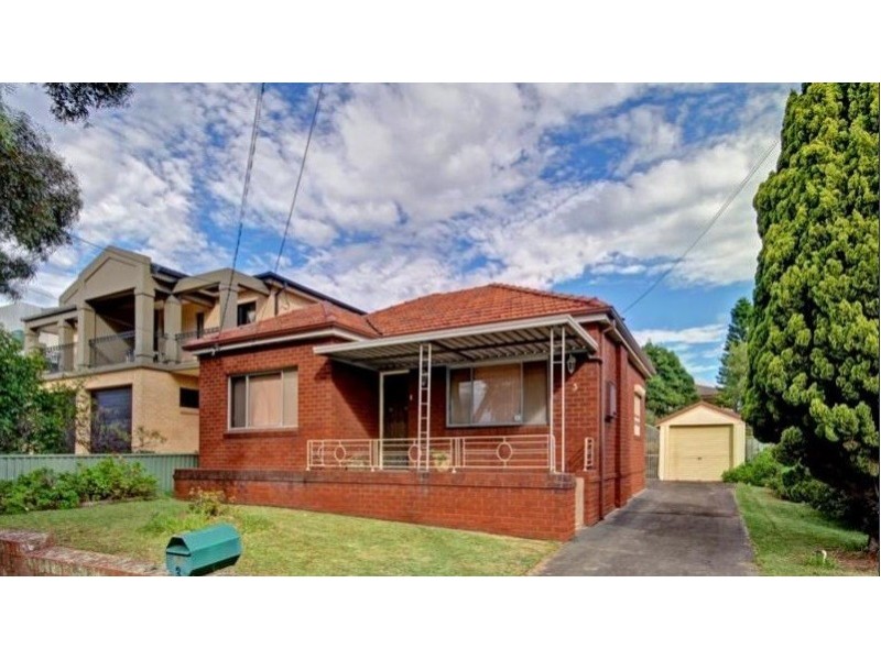 3 Mount Avenue, Roselands NSW 2196