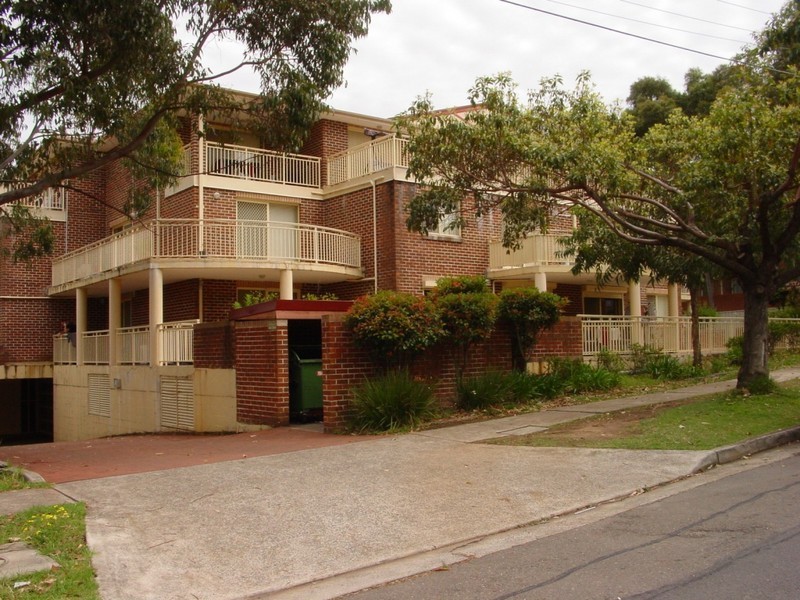 5/14 Weigand Avenue, Bankstown NSW 2200