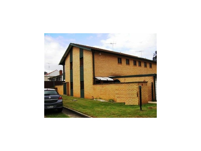 2/10 NOBBS ROAD, Yagoona NSW 2199