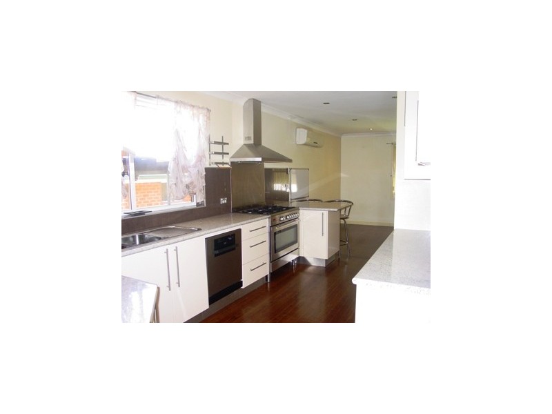 6 AYRES CRESCENT, Georges Hall NSW 2198