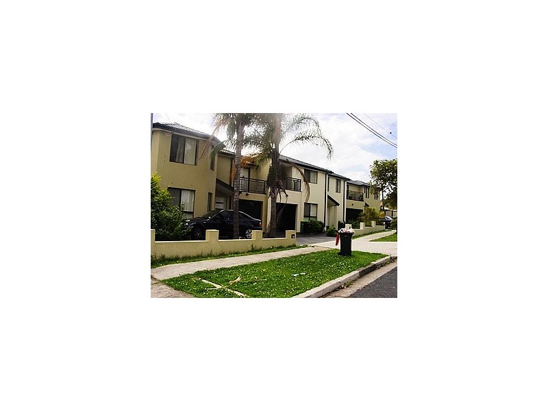 1/18 GRAY CRESCENT, Yagoona NSW 2199