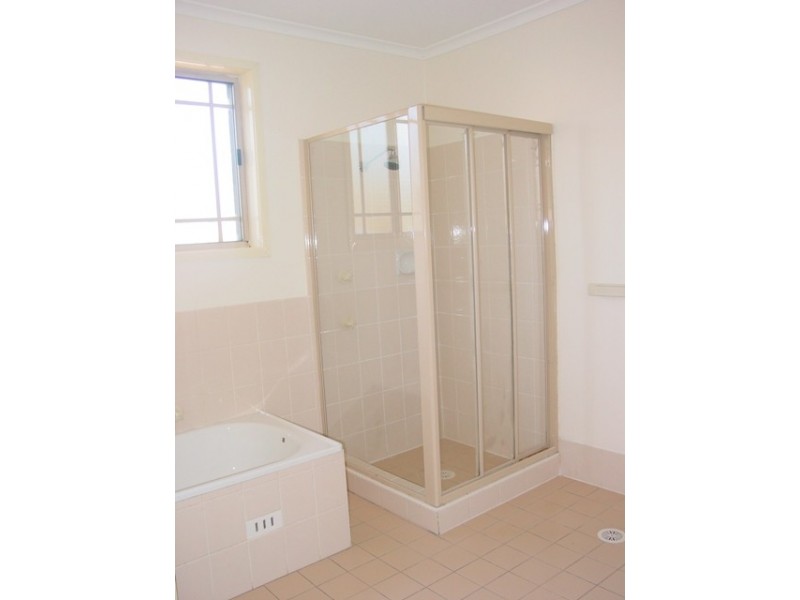 18 SUGARWOOD GROVE, Greenacre NSW 2190