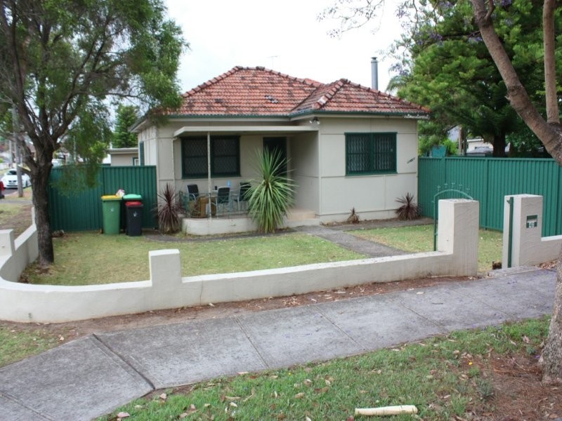 42 ROBERTSON ROAD, Chester Hill NSW 2162