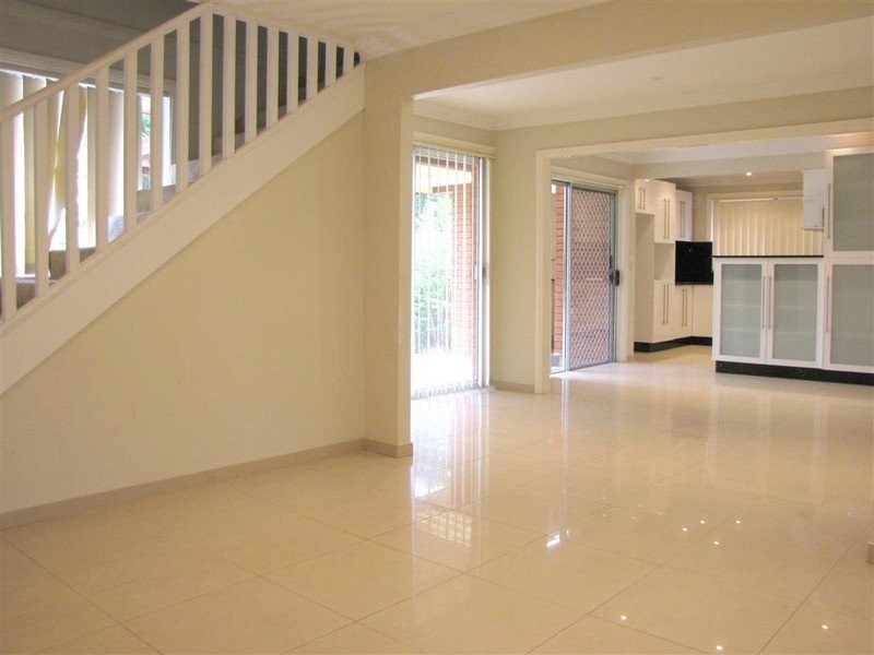 32  DONINGTON STREET, Georges Hall NSW 2198