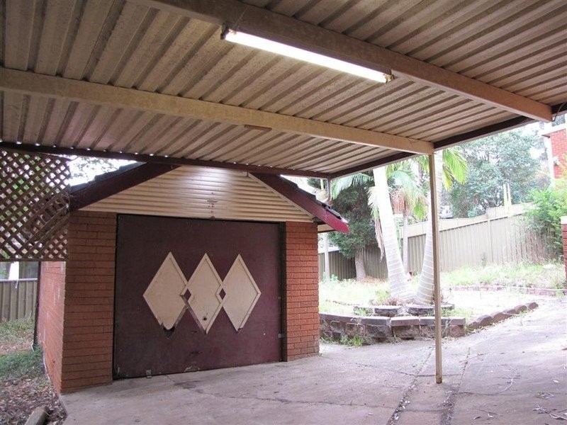 32  DONINGTON STREET, Georges Hall NSW 2198