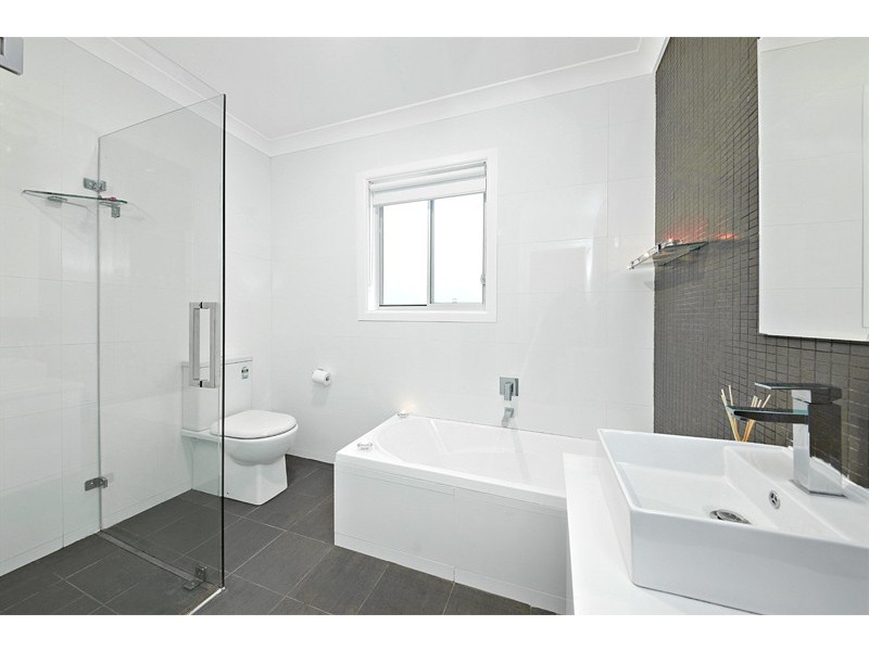 15A Penrose Avenue, East Hills NSW 2213