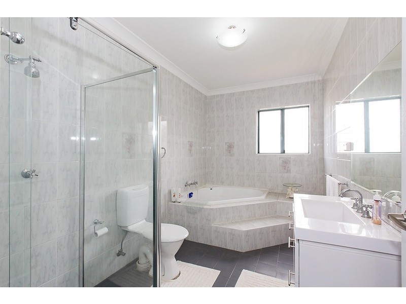 1/24 Railway Pde, Condell Park NSW 2200
