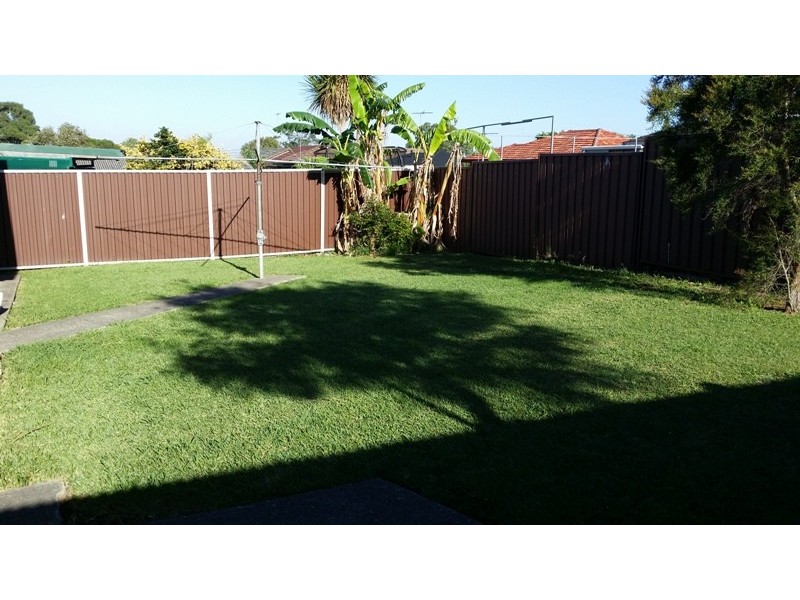 21 Universal Avenue, Georges Hall NSW 2198