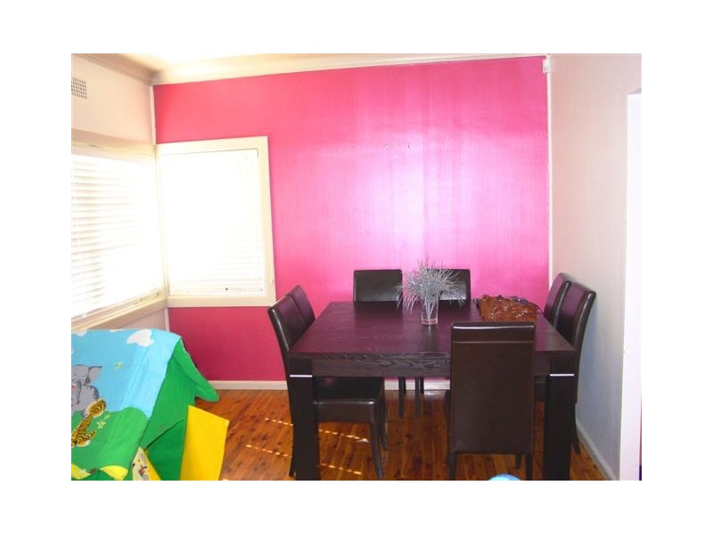 4 Lauma Avenue, Greenacre NSW 2190