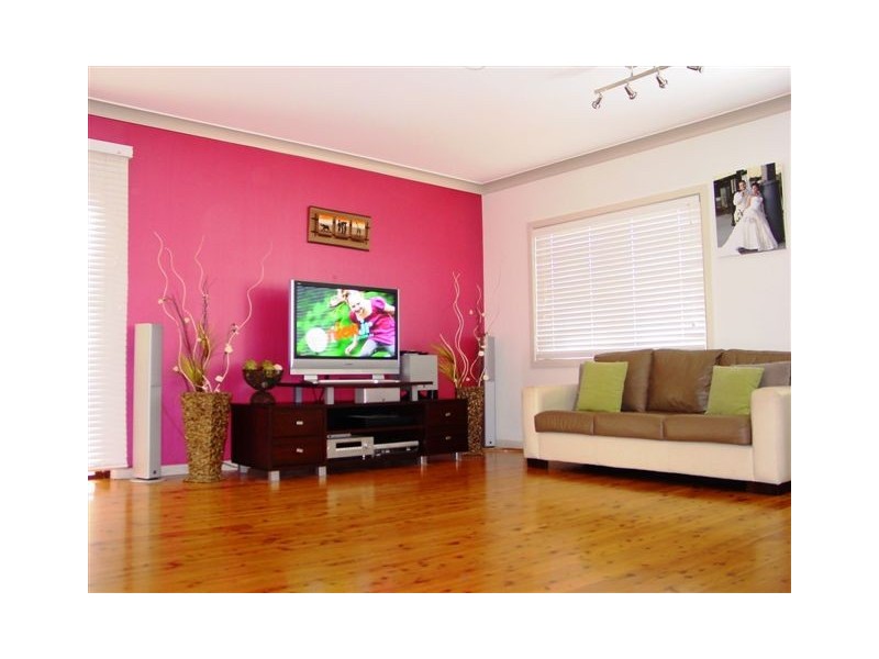 4 Lauma Avenue, Greenacre NSW 2190