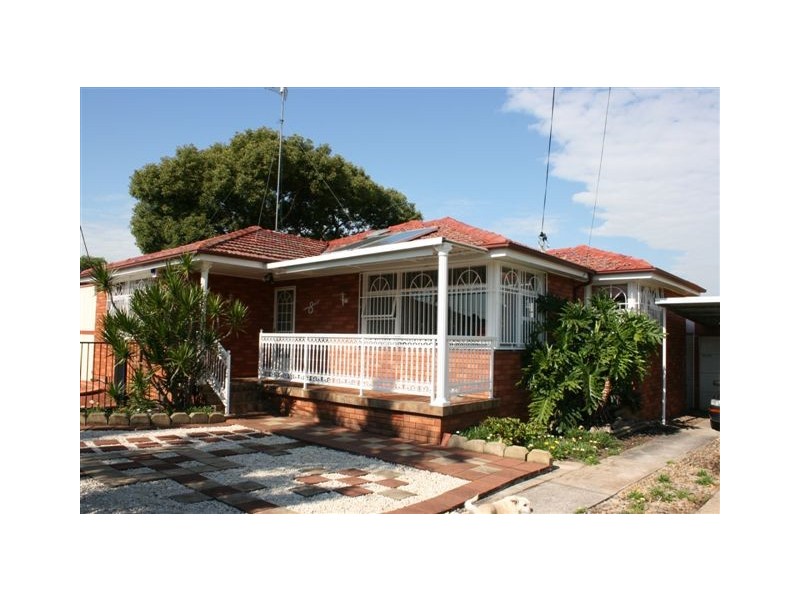 8  Avonlea Crescent, Bass Hill NSW 2197