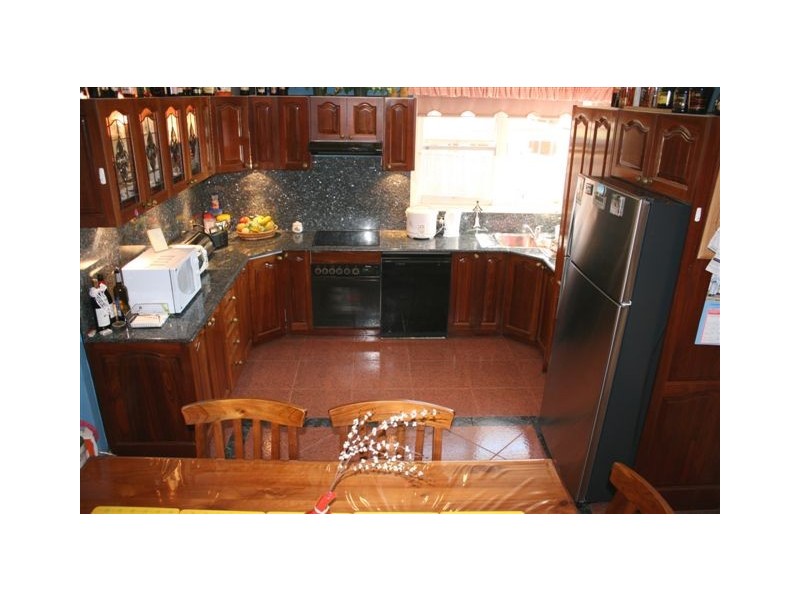 8  Avonlea Crescent, Bass Hill NSW 2197