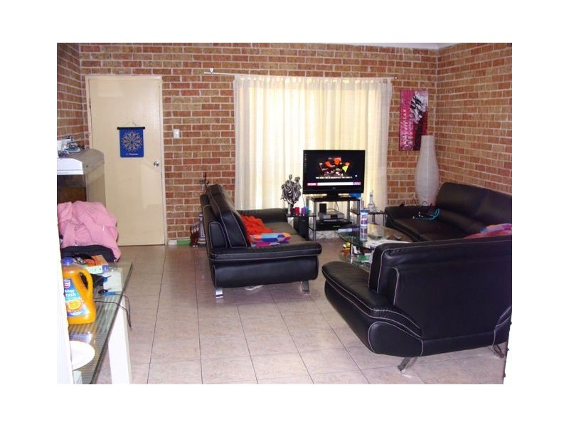 4/17 Dellwood Street, Bankstown NSW 2200