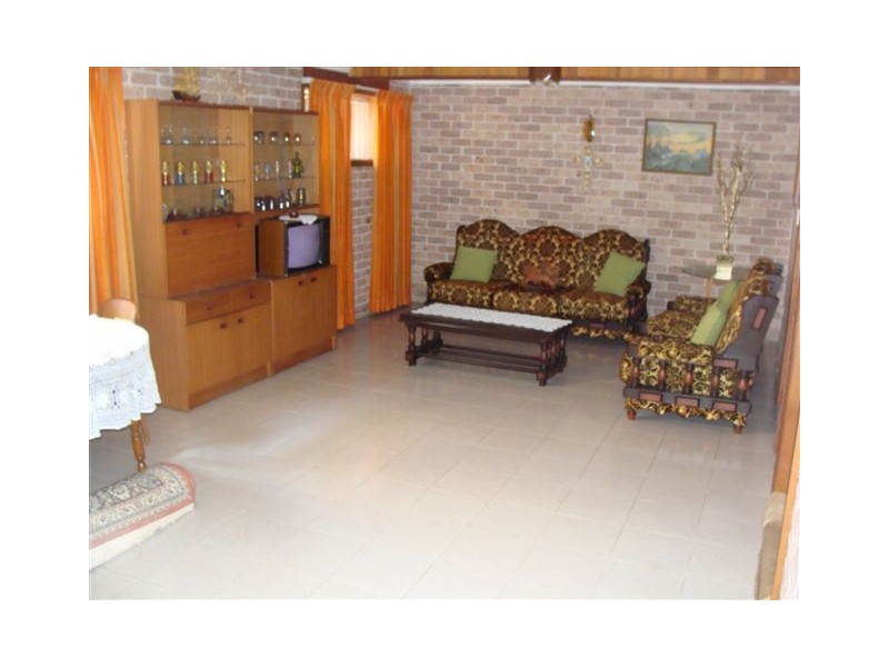 9  Flinders Road, Georges Hall NSW 2198