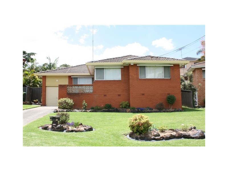 8 Barlow Place, Georges Hall NSW 2198