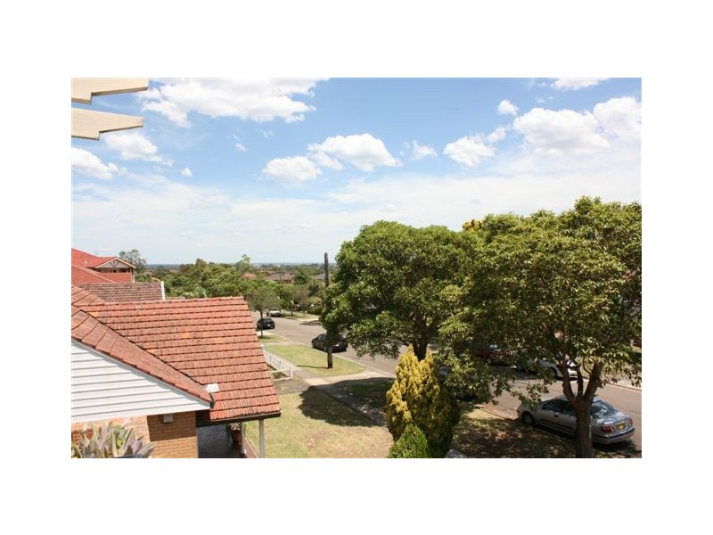22/35-39  Cairds Avenue, Bankstown NSW 2200